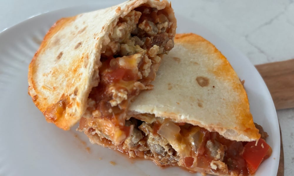 Low Calorie, High Protein Breakfast Quesadillas: Easy & Customizable
